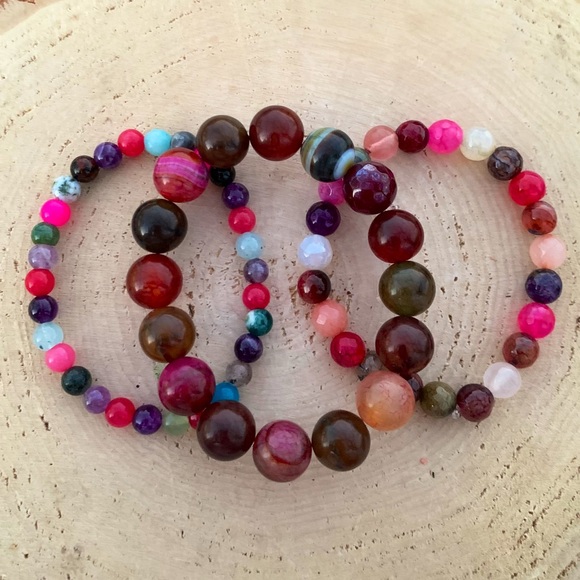 Natural Multi-Color Dyed Faceted Round Agate Gemstone Mixed Bead Bracelet Stack - Picture 3 of 13